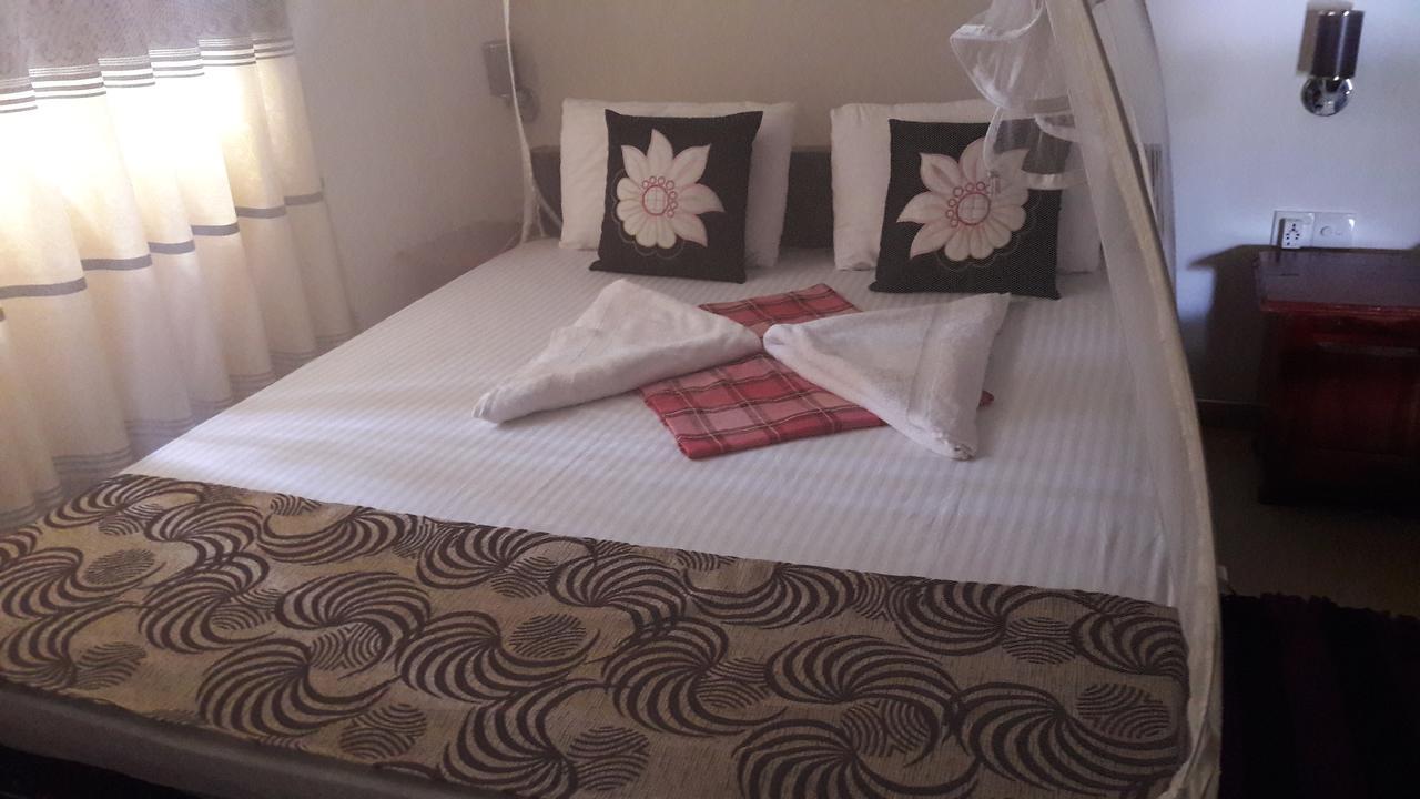 Hotel Nimjaya Удавалаве Екстериор снимка