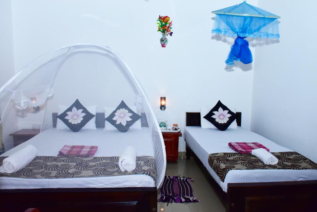 Hotel Nimjaya Удавалаве Екстериор снимка
