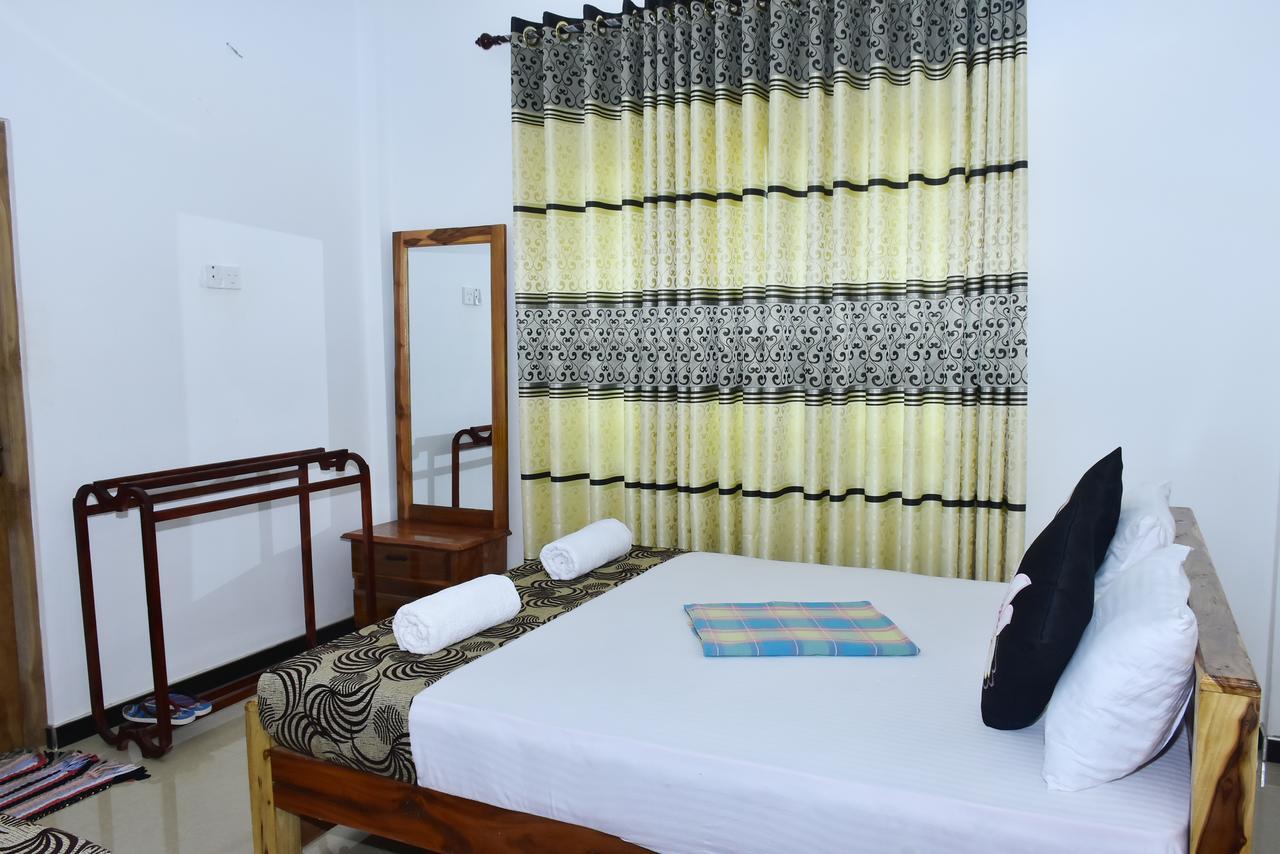 Hotel Nimjaya Удавалаве Екстериор снимка