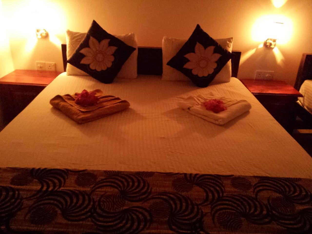 Hotel Nimjaya Удавалаве Екстериор снимка