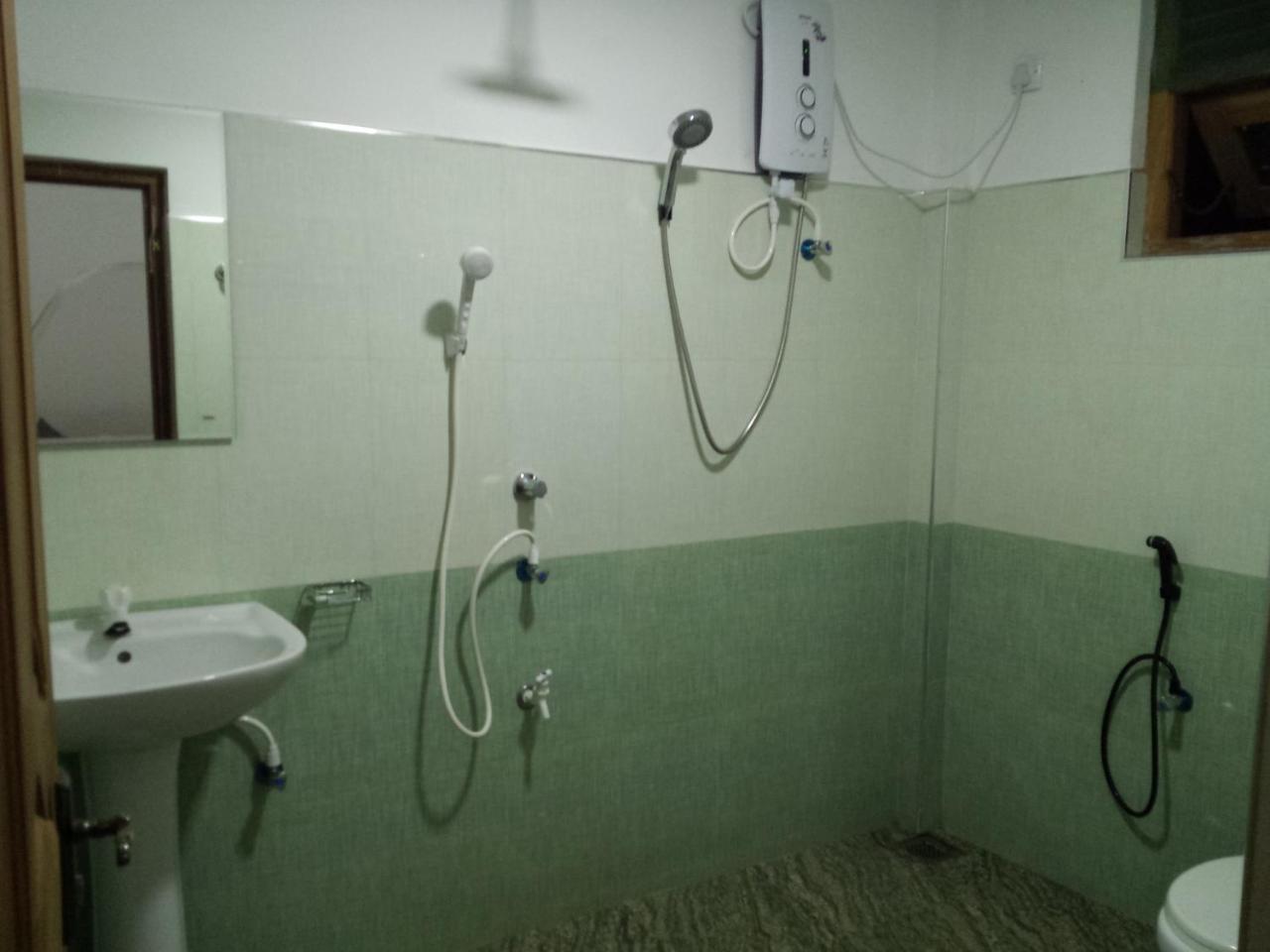 Hotel Nimjaya Удавалаве Екстериор снимка