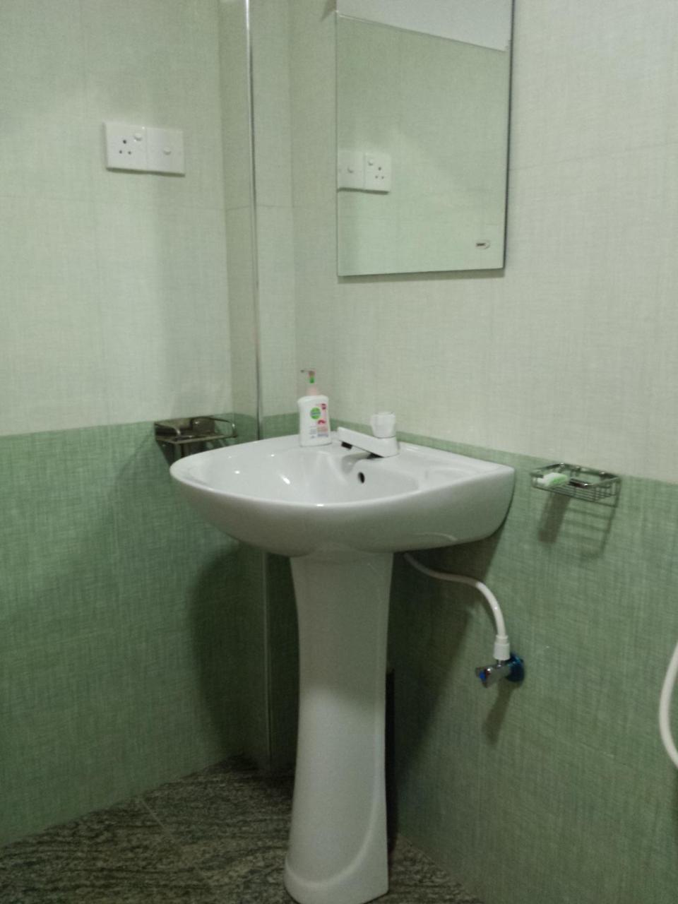 Hotel Nimjaya Удавалаве Екстериор снимка